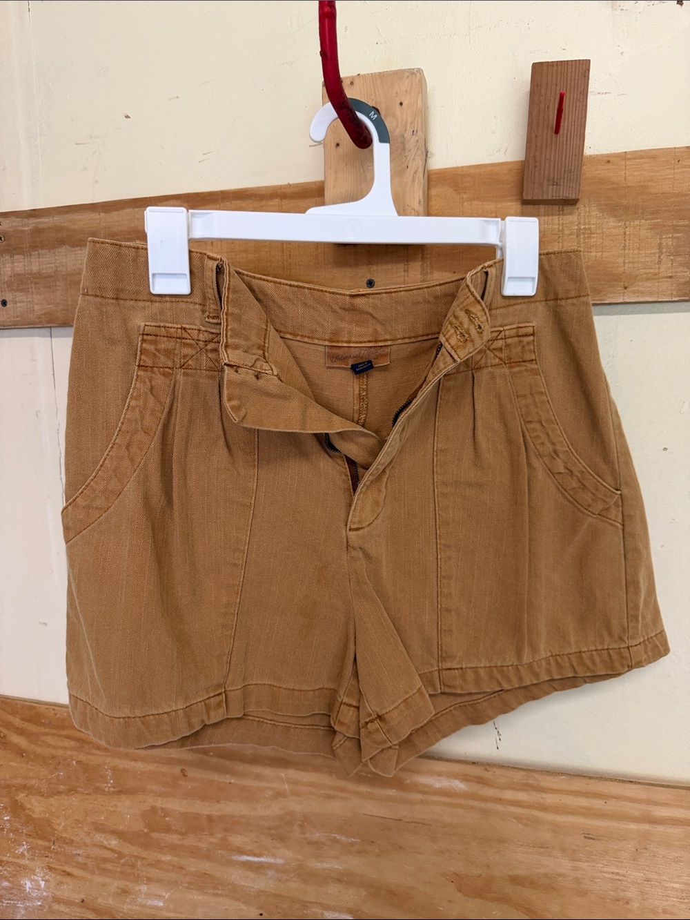 Universal Thread High-Waist Tan Shorts